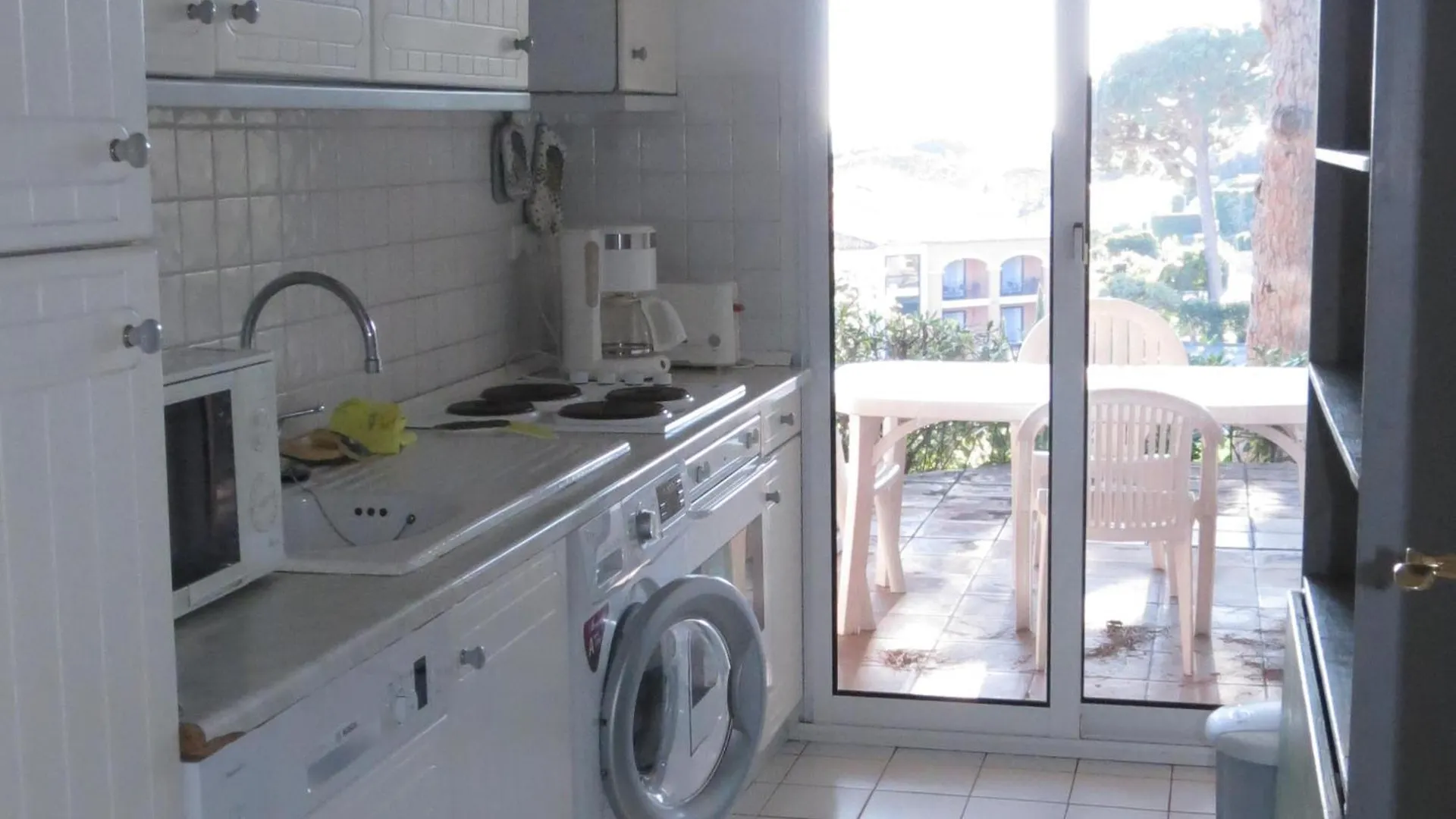 Daire Appartement 2 Pieces Avec Jardin, Garage Et Piscine A Sainte-Maxime - Fr-1-780-45